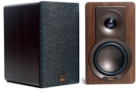 DALI KUPID Premium-Kompakt-Passiv-HiFi-Regallautsprecher, 2-Wege-Design mit 4,5-Zoll-Tieftöner und 1-Zoll-Hochtöner, inklusive Wandhalterung (Paar) – Dunkles Walnuss
