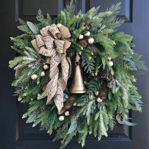 Weihnachtskranz Bauernhaus, Weihnachtsdeko Kranz Haustür,Türkranz Weihnachten, Weihnachtsgirlande mit Kiefer und Glocken, Künstliche Weihnachten Haustürkranz Aussen (50 * 50 cm)