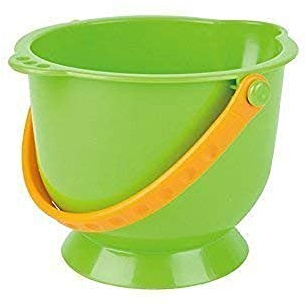 Hape Kleiner Eimer, grün - Kinder Sandeimer und Wassereimer aus Kunststoff, robustes Outdoor Spielzeug für Strand, Sandkasten und Garten, für Kinder ab 18 Monate