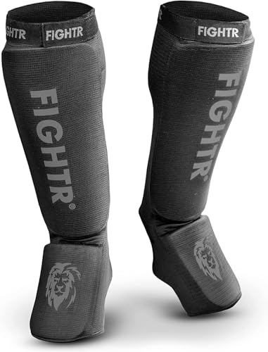 FIGHTR Premium Schienbeinschoner für Kampfsport, Kickboxen, Boxen. Schienbeinschützer für Erwachsene (All Black, Erwachsene)