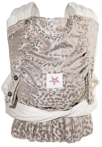 KOKADI Babytrage TaiTai Safari Eleni (Unisize) – Ergonomisch, sicher & kuschelweich, handgefertigt –Ab Geburt bis 15 kg, 3 Positionen - Ergonomische Babybauchtrage Rückentrage Baby-Tragetasche