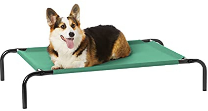 Amazon Basics Kühlendes erhöhtes Hund Haustierbett, Grün, Größe M, L 110 x B 65 x H 19 cm