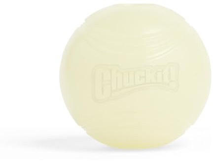 Chuckit – Max Glow Ball Medium – Phosphoreszierender Ball für Hunde – Gummiball – weich im Mund – verstärkt die Komplizenschaft – Größe Medium – Durchmesser 6,5 cm