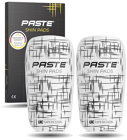 PASTE® Schienbeinschoner Fußball Herren, Damen & Kinder CUSTOM – Extra leicht und robust – Individuell anpassbar mit Polster – Federleicht und klein – Shin Pads Schienbein-Schützer Weiß