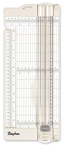 Rayher 50046000 Papierschneidemaschine / Papierfalzmaschine, Schnittlänge bis 30,5 cm, Papierschneidegerät mit Aufhängevorrichtung, schneidet oder falzt bis zu 5 Blatt Papier (80 g/m2)