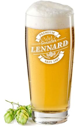 AMAVEL Willibecher 0,5 l mit Gravur, Bierglas mit Name & Jahreszahl, Willi Bierbecher Premium Genießer, Personalisiertes Glas zum Vatertag, Geschenk für Männer