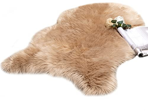 MIULEE Faux Fell Teppich Flauschig Weiche Warm Modern Bodenmatte Sofa Matte Kunstfell Dekofell Unregelmäßig Bettvorleger Wolle Longhair Optik Gemütliches 60x90 cm Kamel
