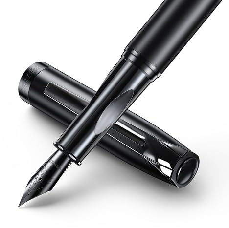 BOCIYER Schwarzer Krieger Füllfederhalter Set,Handpolierte mittel Spitze aus Titan,Kalligraphie Feder(Breit),Inklusive 8 Tintenpatronen,Tintennachfüllkonverter*2 Und Geschenkbox