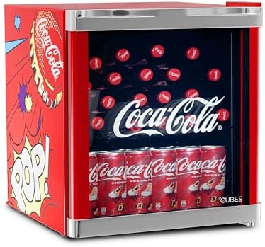 °CUBES Original Coca-Cola PopArt Mini Kühlschrank Rot (48L) - Getränkekühlschrank mit Glastür, leise & energieeffizient - Perfekt für Büro, Partys & Gaming - Cooler Flaschenkühlschrank - Für Getränke