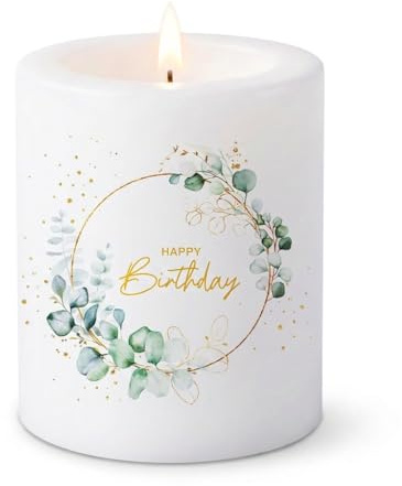 Kerze Geburtstag Happy Birthday um Eukalyptus weiß als Tischdeko. Kerze mit Motiv als Geburtstagsgeschenk oder als originelle Deko für Frauen und Männer in jedem Alter Ø8 x Höhe 7,5cm