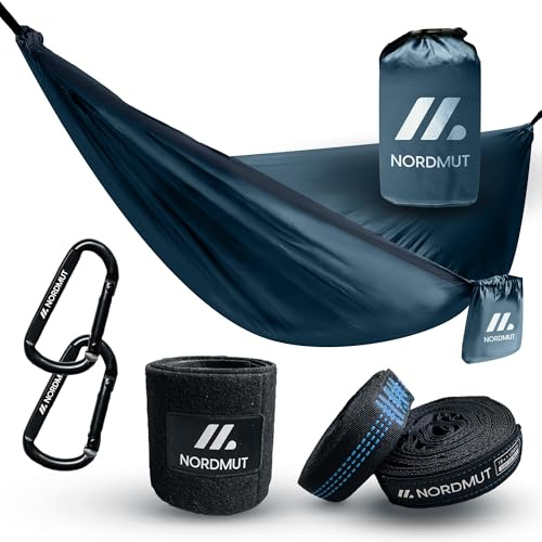 NORDMUT® Ultraleichte Hängematte Outdoor [mit Befestigungs-Set] Camping Hängematte inkl. Baumschutz-Set für Camping, Outdoor und Garten - max. Belastbarkeit 225 kg