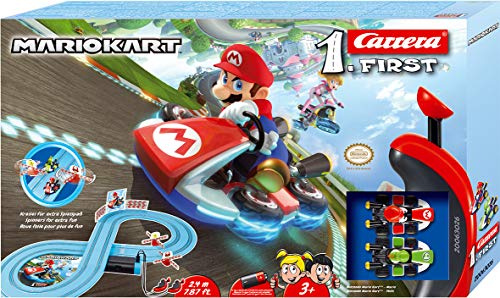Carrera - 20063026 - First Nintendo Mario Kart Rennstrecken-Set für Kleinkinder - 2,4m elektrische Rennbahn mit Mario & Yoshi Spielzeugautos|mit Handregler & Streckenteilen - für Kinder ab 3 Jahren
