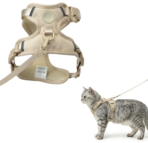 LucyBalu® Explorer Katzengeschirr mit Leine – Sand XS/S | Brustgeschirr-Set mit AirTag-Fach, verstellbar, atmungsaktiv, für Freigang & Ausflüge
