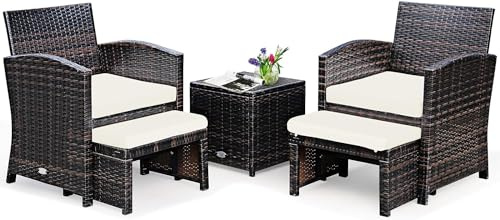 GIANTEX 5er Set Rattan Gartenmöbel, Balkonmöbel Kleiner Balkon, Balkon Möbel 2 Rattansessel mit Hocker, Gartenlounge Set Terrassenmöbel mit Tisch, Gartengarnitur Gartenset Möbel (Weiße Kissen)