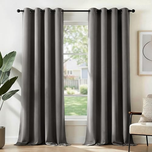 Deconovo Gardinen Wohnzimmer mit Ösen Verdunkelung Thermovorhang Hellgrau | 2er Set, H260 x B140 cm, Abdunkelnde Vorhänge für Schlafzimmer und Wohnräume, Blickdicht Gardinen und Hitzeschutz Vorhang