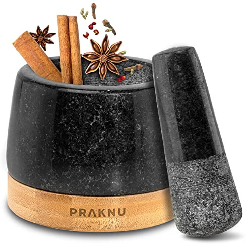 Praknu Mörser Klein 10 cm – Granit Mörser mit Stößel 120 ml – Gewürzmörser | Mahlt Gewürze frisch & fein, für Pfeffer, Kümmel & Chili, angeraute Innenseite, geruchsneutral, FSC-Untersetzer, Steinmörser