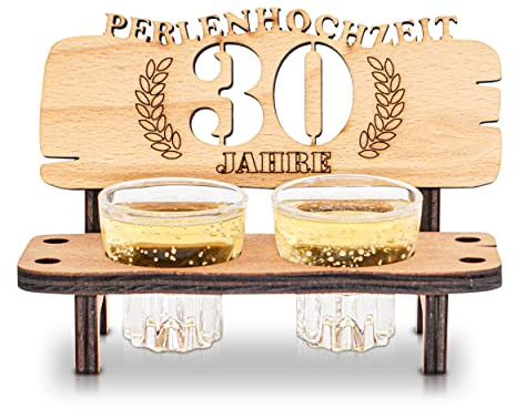 DARO Design - Schnapsbank 30. Hochzeitstag Perlenhochzeit Geschenk Deko für Paare Männer Frauen aus Holz mit Gläsern