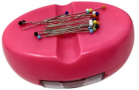 ZickZackNaehmaschine Pinkes Magnet-Nadelkissen mit Stecknadelfach und Stecknadeln