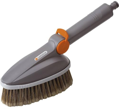 Gardena Handwaschbürste: Wasserführende Reinigungsbürste für das Cleansystem, ideal zur Reinigung von Gartenmöbeln und Fahrzeugen (5574-20)