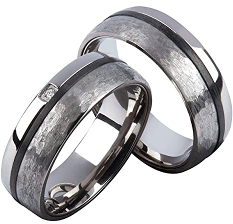 Paar Partnerringe & Eheringe aus Titan Carbon – 7 mm Ringpaar mit wählbaren Diamanten (1, 3 oder 5 × 0,008 ct W-SI), Trauringe für Sie und Ihn mit Gravur und Etui | 9040