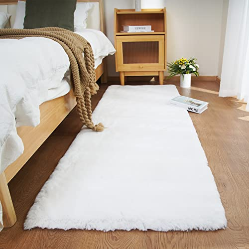 Ghouse Kurzflor Wohnzimmer Teppich Schlafzimmer Matte Moderner Home Flauschig Weich Teppiche für Kinderzimmer Anti-Rutsch Unterseite Waschbarer Teppich 60x180 cm Weiß