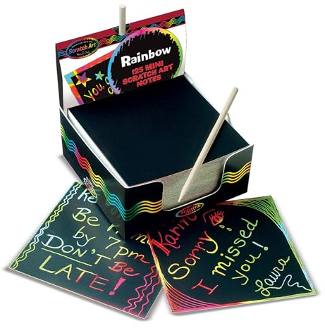 Melissa & Doug - Scratchkunst-Box mit Mini-Notizzetteln in Regenbogenfarben - Das Original (Kunst- und Bastelbedarf, Holzstift, 125 Notizzette