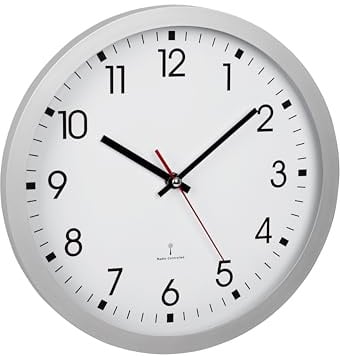TFA Dostmann Analoge Funk-Wanduhr, 60.3522.02, 30 cm Durchmesser, mit Sekundenzeiger, Glasabdeckung, großes Ziffernblatt, für Küche/Wohnzimmer/Büro, Runde Funkwanduhr, 30x4,3cm, Silber