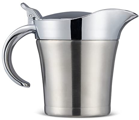 Oak & Steel - Premium Edelstahl Thermo Sauciere, Soßenkanne mit Klappdeckel & Geschenkbox (480ml) - Doppelwandig - Abendessen, Restaurants, Partys, Weihnachten