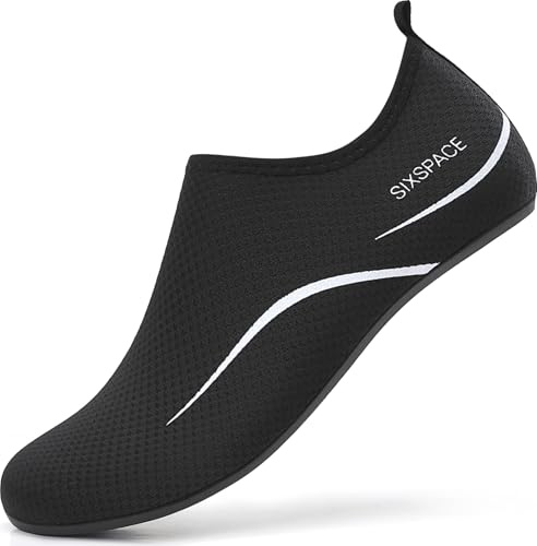 Sixspace Herren Damen Badeschuhe Wasserschuhe Aquaschuhe Strandschuhe Schnell Trocknend Slip on Breathable Schwimmschuhe Surfschuhe für Beach Pool Surfen Yoga 487 Schwarz 43 EU