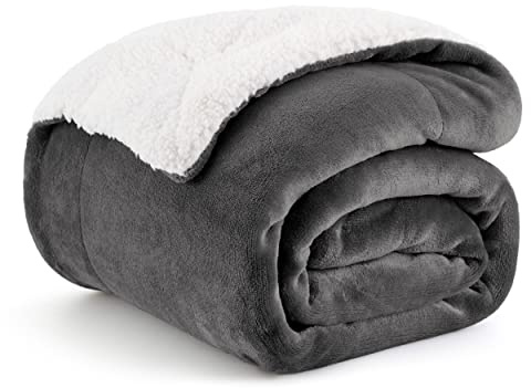 BEDSURE Kuscheldecke - Warm Sherpa Wolldecke & Sofadecke, Flauschig Sofaüberwurf Decke, Dicke Couchdecke, Fleecedecke, Flauschige Wohndecke für Couch, Anthrazit, 150x200 cm, XL