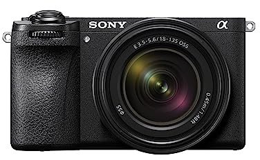 Sony Alpha 6700 mit 18–135 mm Objektiv, 26 MP, KI-Autofokus, 4K 120p | Flexibles 18–135-mm-Zoom für Landschaft, Porträt und Teleaufnahmen mit vielseitigem Brennweitenbereich unterwegs