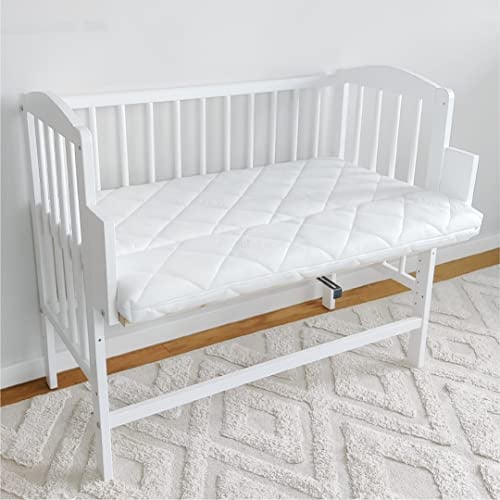 Kids Collective Babybett Beistellbett 90x40 cm mit Matratze, umbaubar zu 90x55 cm, 9 mal verstellbare Liegehöhe, auch als Babywippe nutzbar, Kiefer-Vollholz in weiß