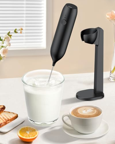 Pawfly Akku Milchaufschäumer Stab, Handschäumer mit Halter & Edelstahlschneebesen, Elektrischer Schaummacher für Cappuccino Latte Matcha Heiße Schokolade