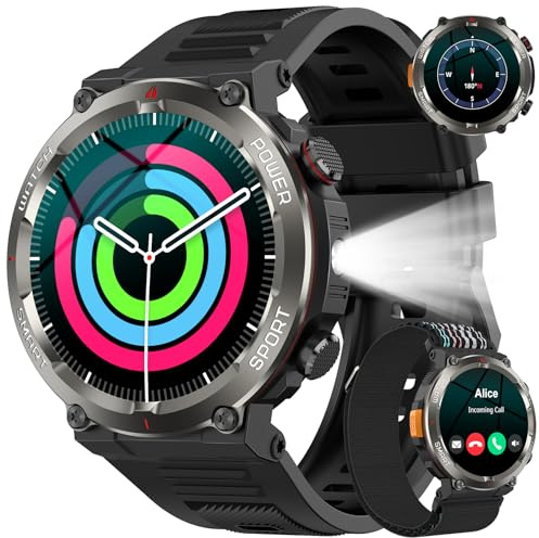 Militär Smartwatch Herren, Outdooruhr mit 100 Tage Akku/Bluetooth-Anrufe/Taschenlampe/Kompass/Puls-SpO2-Schlaf-Monitor/100+ Sportmodi Fitness-Tracker/Schrittzähler/2 Armbänder/IP68, für iOS Android