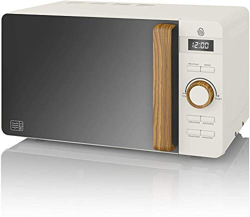 Swan Nordic 20 L digitaler Mikrowellenherd, 6 Leistungsstufen, 800 W Leistung, 30-Minuten-Timer, einfache Reinigung, Abtaumodus, modernes Design, Griff in Holzoptik, mattweiß