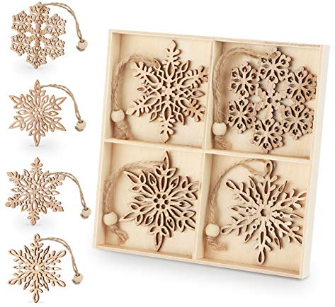 Sweelov 12 Stück Holz-Anhänger Schneeflocken Baumschmuck Weihnachten, Weihnachtsbaumschmuck mit Juteseil Weihnachts- Hängeornamente Weihnachtsanhänger Holz Christbaumschmuck 7,5CM für DIY Basteln