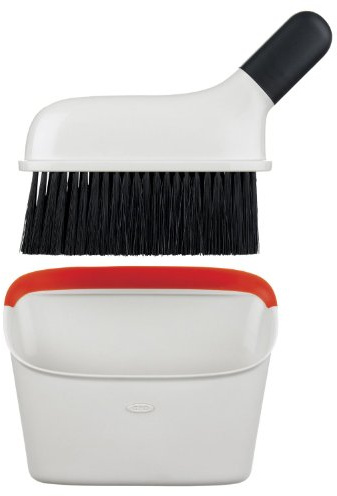 OXO Good Grips Kompaktes Kehrschaufel-Set aus Handfeger und Besen | Feste Borsten für gründliche Reinigung, komfortabler rutschfester Griff, kompakte Aufbewahrung
