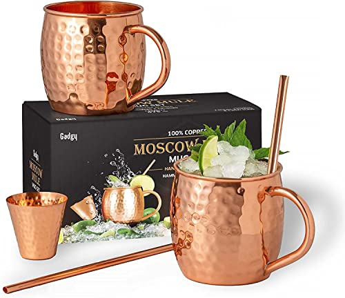 Gadgy Moscow Mule Becher Set aus Kupfer – 2 Handgefertigte Kupferbecher + 2 Strohhalme + Barmaß – Cocktail Becher Set für Moscow Mule, Gin & Cocktails – Geschenkset in Geschenkbox