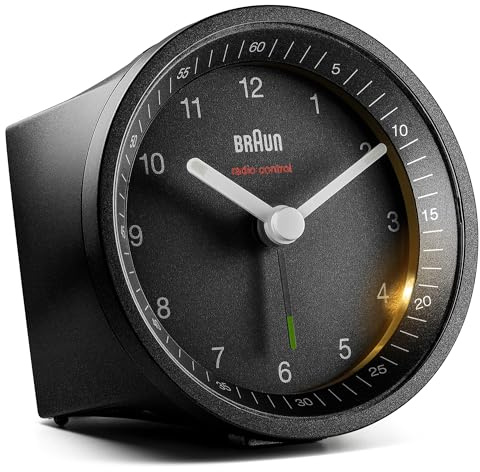 Klassischer analoger Funkwecker von Braun für die Mitteleuropäische Zeitzone (MEZ/GMT+1) mit Schlummerfunktion und Licht, ruhigem Uhrwerk, Crescendo-Alarm in Schwarz, Modell BC07B-DCF