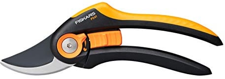 Fiskars Bypass-Gartenschere, Plus SmartFit, P541, Für frische Äste und Zweige, Antihaftbeschichtet, Edelstahl-Klingen, Länge: 20,1 cm, Schwarz/Orange, 1057169