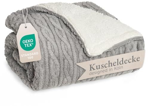Blumtal Kuscheldecke 150x200 cm mit Zopfstrick-Optik - Oeko-TEX zertifizierte Mikrofaser Fleecedecke mit weicher Sherpa-Innenseite - Wohndecke 150x200 - Grau/Weiß