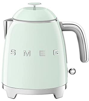 Smeg, Kleiner elektrischer Wasserkocher KLF05PGEU 0,8 L, Edelstahlfilter, Sicherheitsautomatik, Wasserstandsanzeige, rutschfester Boden und integrierte Kabelaufwicklung, Leistung 1400W, Pastellgrün