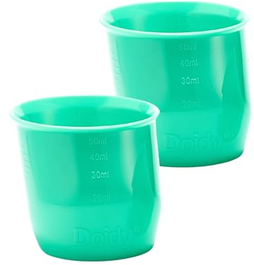 Doidy Mini Cup 2er-Pack – Baby-Trainingsbecher, einzigartiges Baby-Becherglas mit schrägem Design – toller Entwöhnungsbecher für Milch, Wasser – Verwendung ab 0 Monaten, 50 ml, PP-Material (grün)