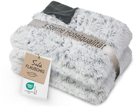 ZOLLNER Kuscheldecke extra flauschig in 150x200 cm - kuschelige und warme Couchdecke - waschbar bis 30°C – weißes Fellimitat auf grauem Fleece - Hotelwäschequalität - Oeko Tex® Zertifiziert