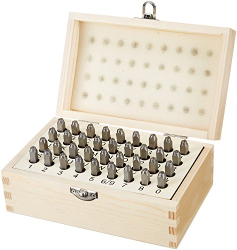 Amazon Basics Schlagbuchstaben Stanz-Kit für Metall und Leder - 4 mm