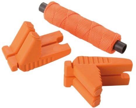 Spear & Jackson 10701S Gummiblöcke (2 Stück) & 30 m Schnur – Rutschfeste Gummiblöcke, fluoreszierend, 87,5° Winkel für stabile und präzise Mauerarbeiten