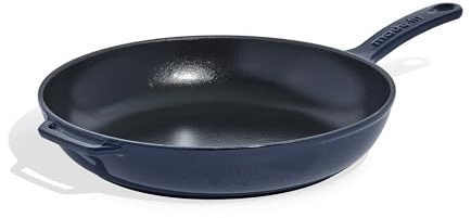 Made In Cookware – Emaillierte Gusseisenpfanne – Blau – Außergewöhnliche Wärmespeicherung und Haltbarkeit – Professionelles Kochgeschirr – Induktionskompatibel