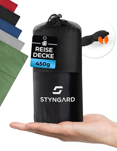 STYNGARD Reisedecke weich - Kuschel Camping Decke warm aus Fleece [450g] - Reisedecke Flugzeug [150 x 200cm] kompaktes Packmaß Modell Copenhagen (Graphitschwarz)