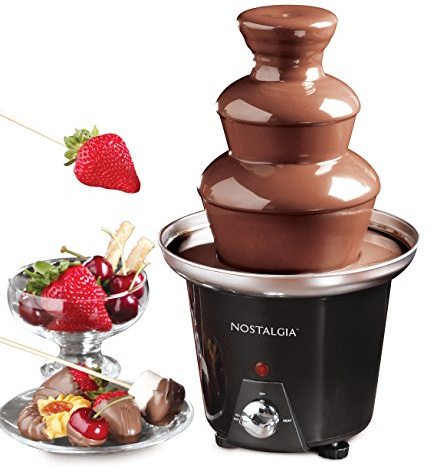 Nostalgia 3-Tier Elektrische Schokoladenbrunnenmaschine für Partys – Schmilzt Käse, Queso, Süßigkeiten und Likör – Zum Eintauchen von Erdbeeren, Apfelspalten, Gemüse und mehr– 710 Milliliter – Schwarz