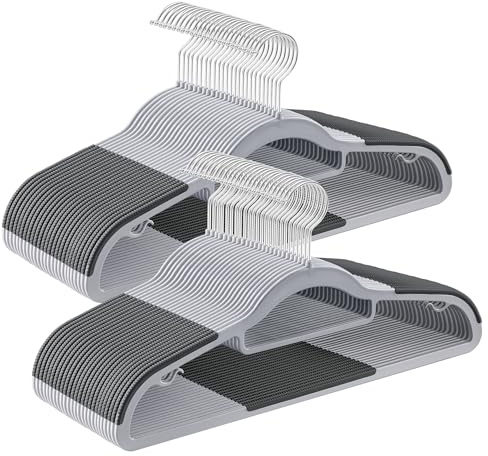 SONGMICS Kleiderbügel 50er Set, Bügel aus Kunststoff, rutschfest, platzsparend, Dicke 0,5 cm, 42 cm lang, um 360° drehbarer Haken in Silber, hellgrau-dunkelgrau CRP20G50